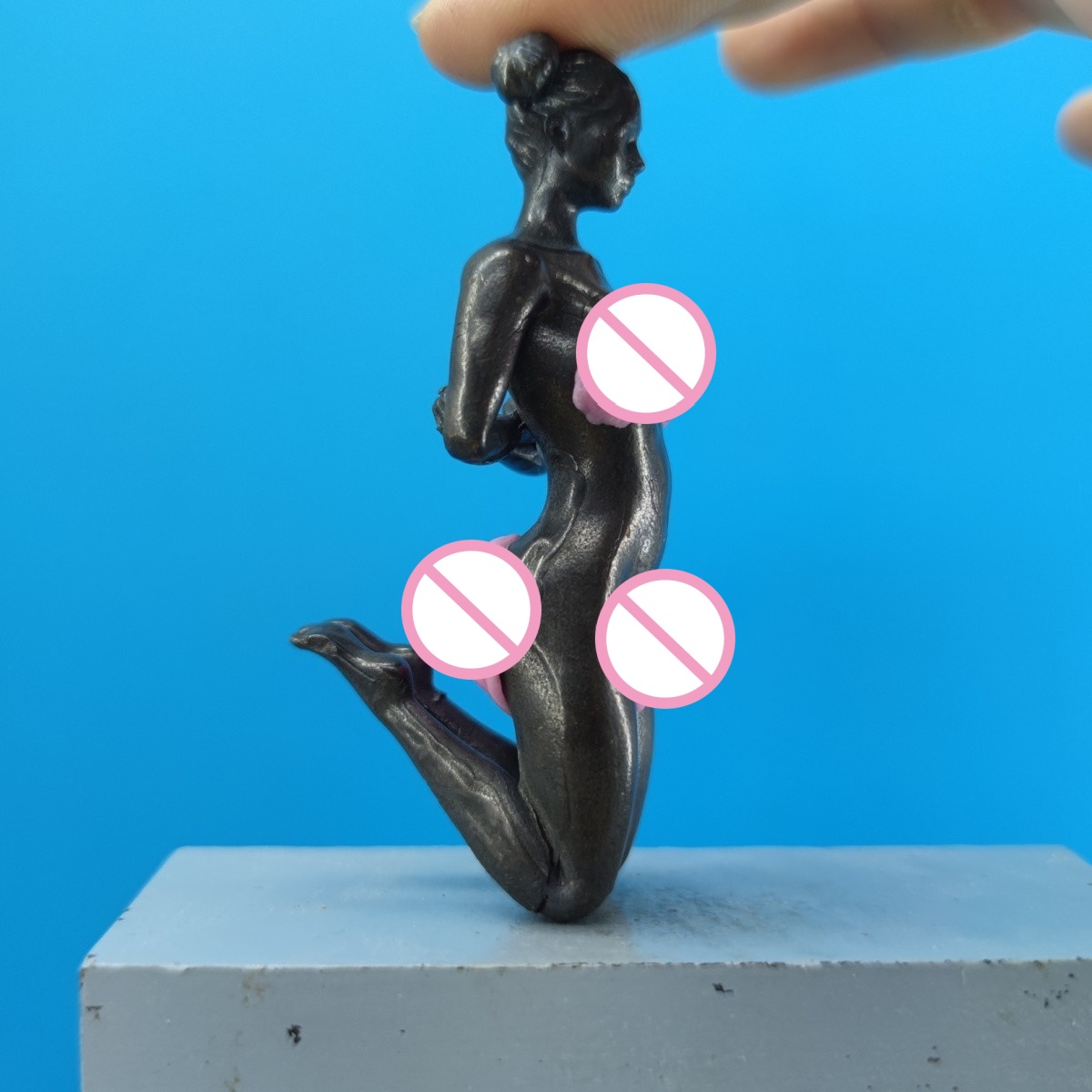 Vintage Brass Kneeling Female  - Vintage Collectible Figures review and price