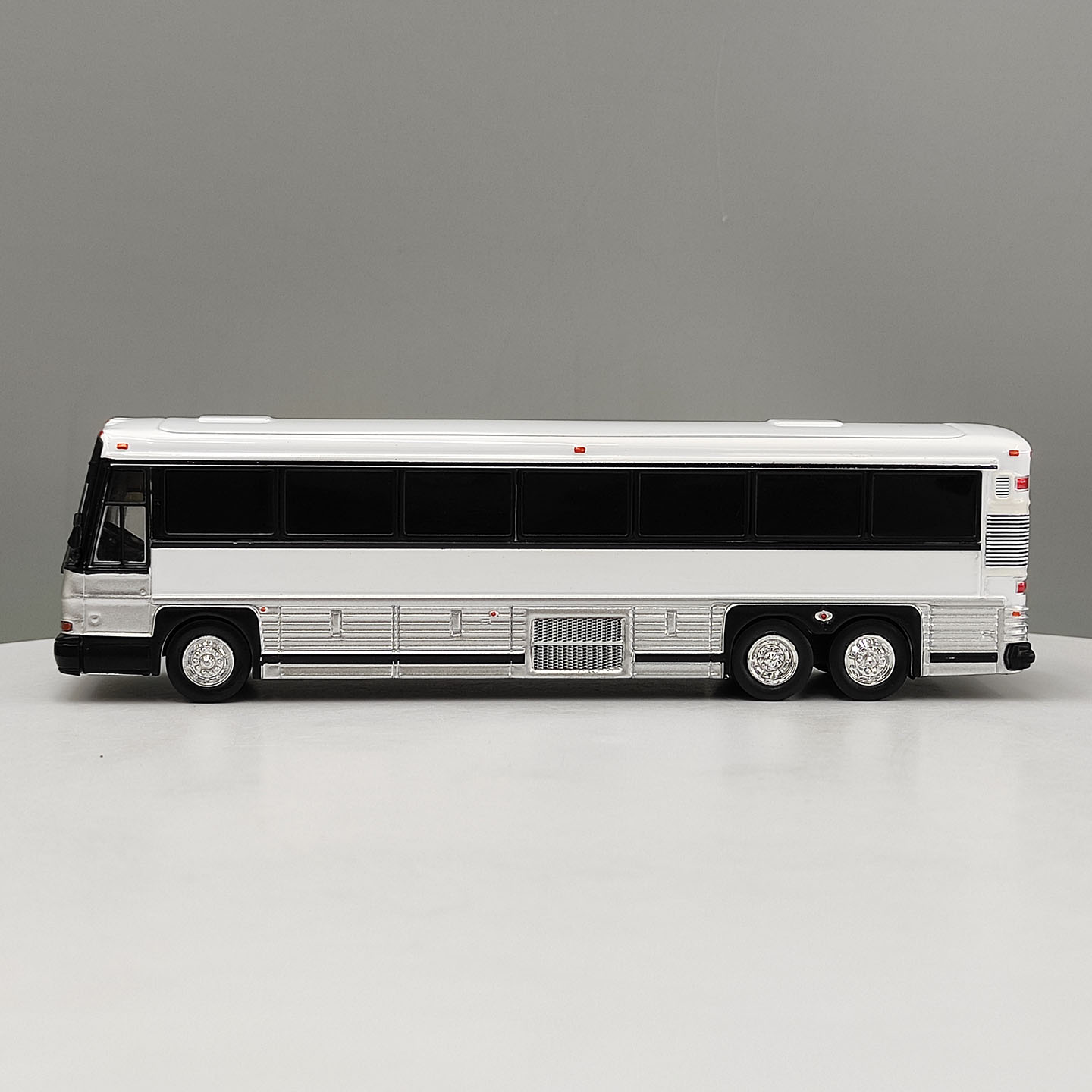 Diecast IR 1:87 Scale Vintage  - Vintage Collection Haul review and price